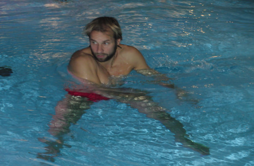 Aquatraining, Aquatherapie bei Margot Zeitvogel-Schönthier, Das Pendel Aquatraining, Aquatherapie bei Margot Zeitvogel-Schönthier, Das Pendel