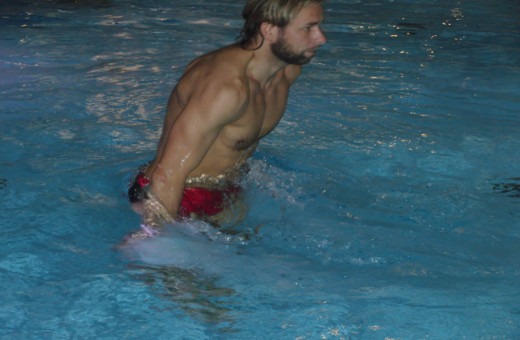 Aquatraining, Aquatherapie bei Margot Zeitvogel-Schönthier, Doppelarmschub Aquatraining, Aquatherapie bei Margot Zeitvogel-Schönthier, Doppelarmschub