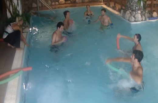 Aquatraining, Aquatherapie bei Margot Zeitvogel-Schönthier, Z-AQUA-Cirkel in der Gruppe Aquatraining, Aquatherapie bei Margot Zeitvogel-Schönthier, Z-AQUA-Cirkel-Training in der Gruppe